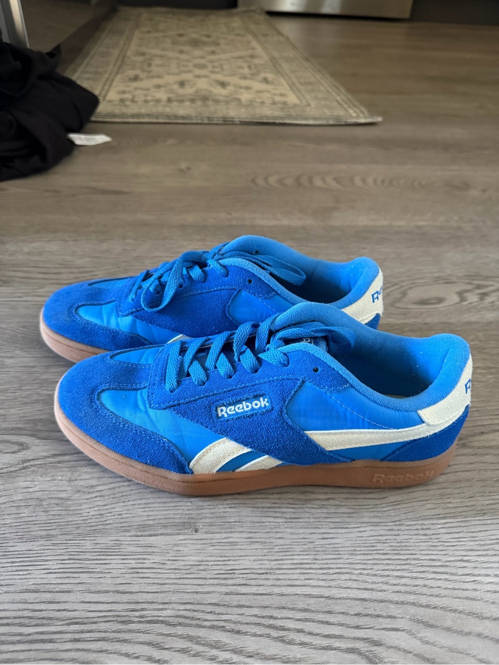 Reebok women Classic Blue Suede Sneakers